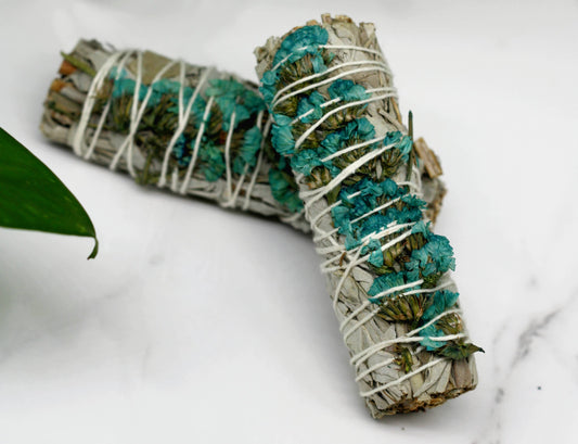 White Sage + Blue Sinuata Flower Bundle