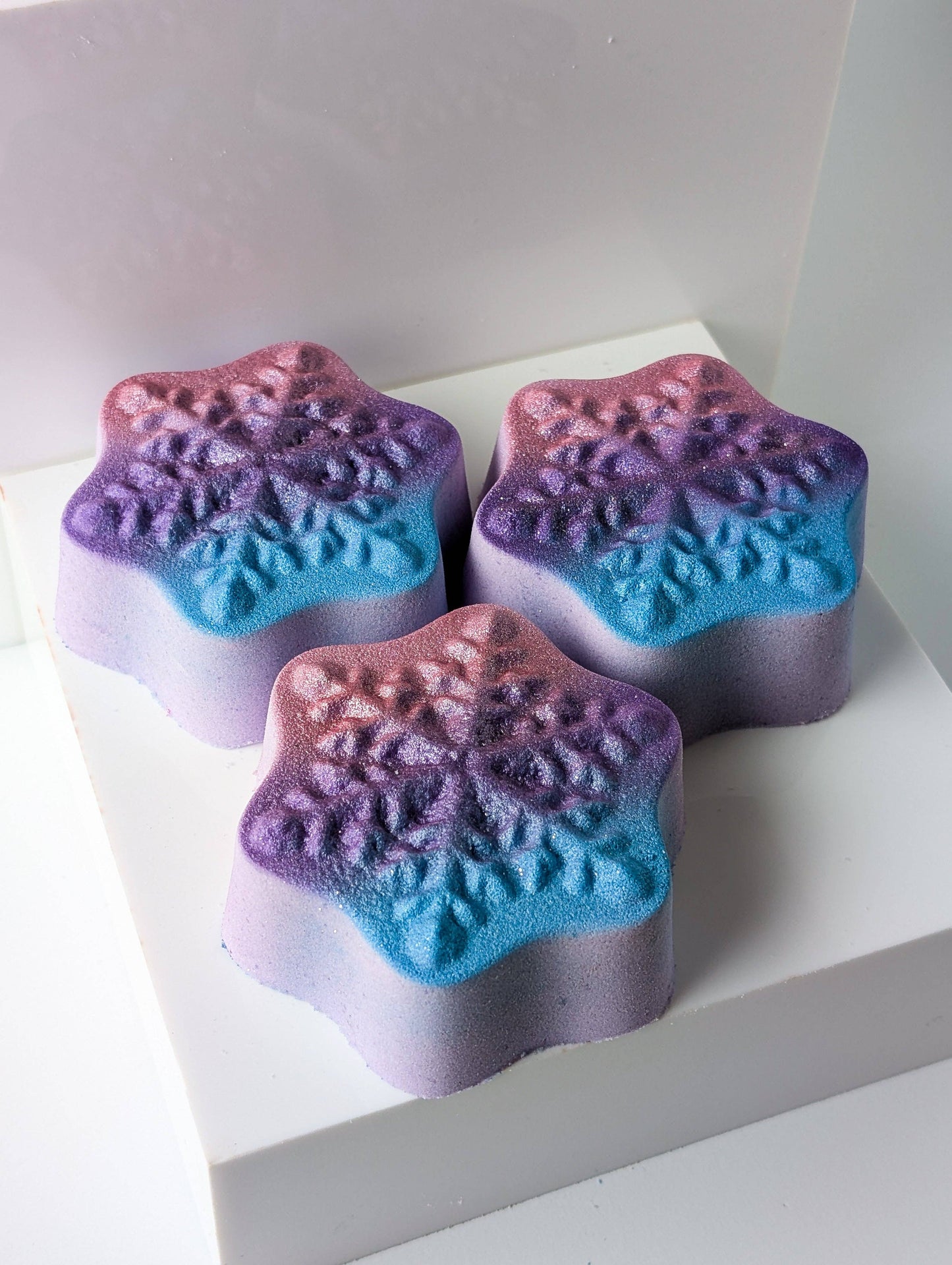 Sugar Plum Snowflake Bath Bomb